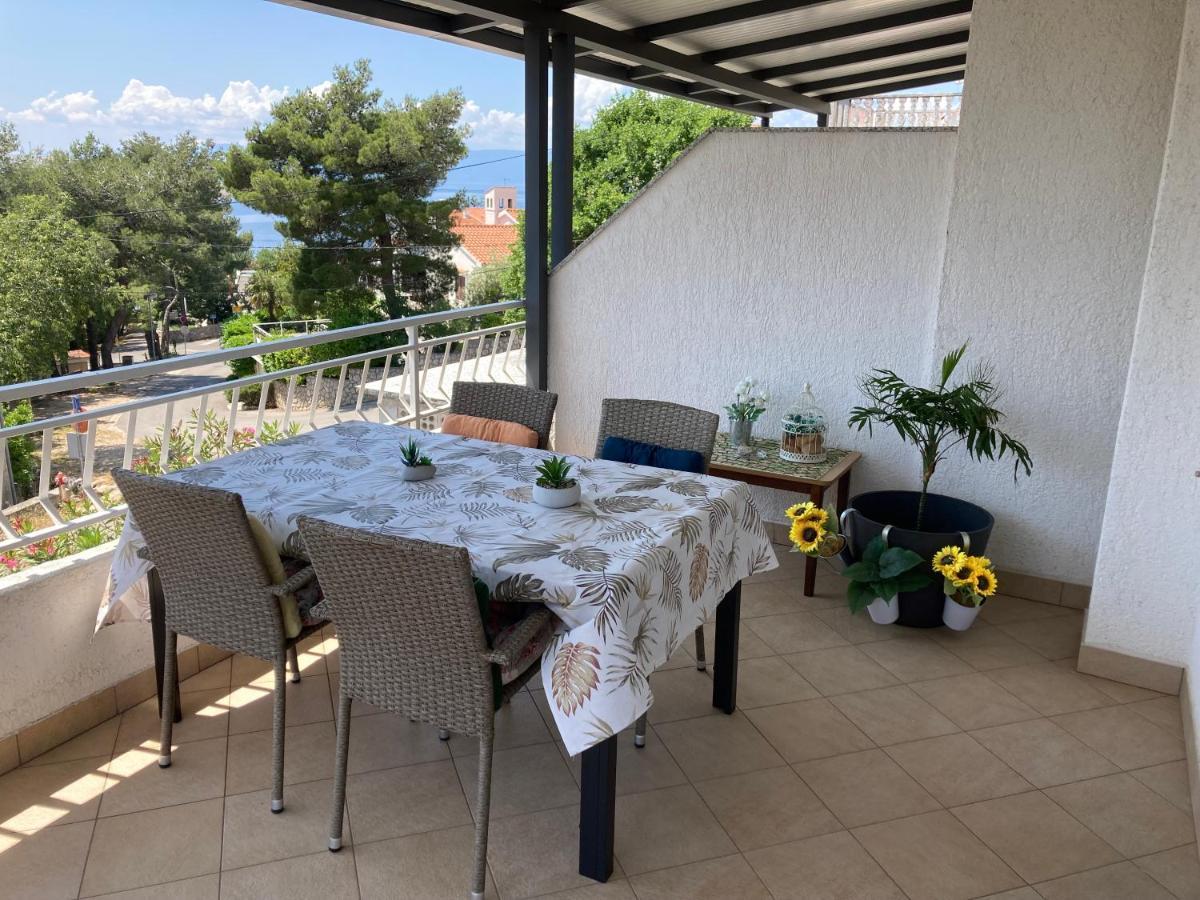 Apartment Jasna B Omisalj ภายนอก รูปภาพ